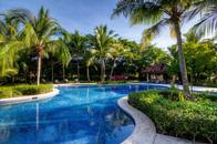 Resorts https://vacationrentalsoftamarindo.icnd-cdn.com/images/resorts/Hacienda Pinilla pool.jpg